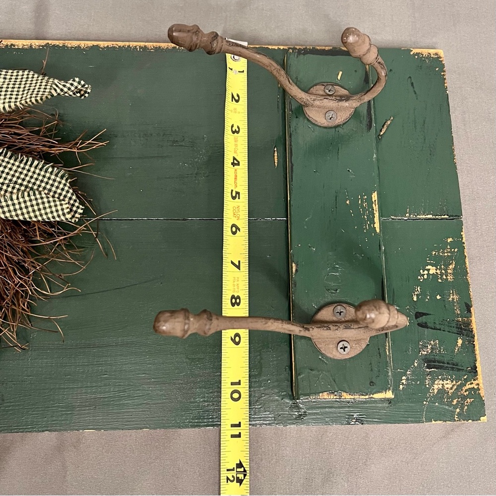 VTG Handmade Wood Dark Green Shutter Cottagecore Style Wall Decor W/ Wreath 24” - Picture 8 of 9